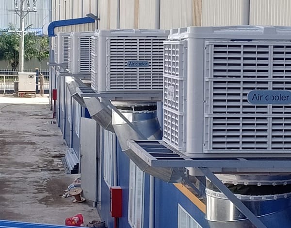 Các dòng máy có vỏ làm từ nhựa ABS hoặc composite cao cấp sẽ có khả năng chống ăn mòn, chịu lực tốt