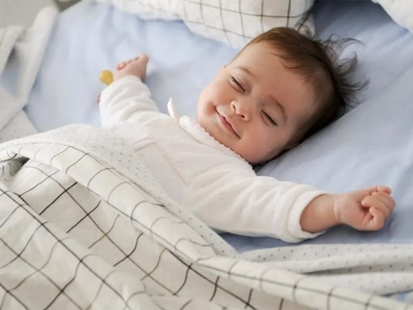 Sử dụng điều hòa vào mùa nắng nóng giúp trẻ cảm thấy dễ chịu hơn